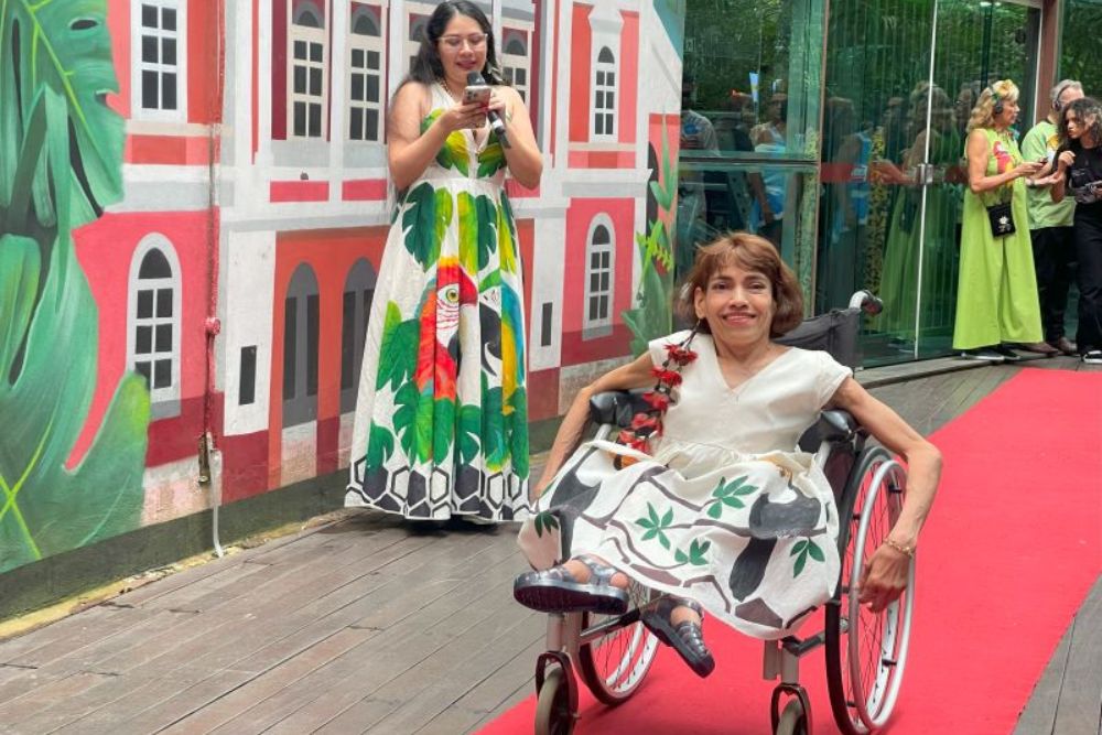 Exposição exibe obras de artistas amazonenses com deficiência visual em shopping de Manaus Exposição exibe obras de artistas amazonenses com deficiência visual em shopping de Manaus
