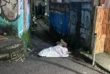 Criminosos executam dois homens em beco no bairro Santo Agostinho
