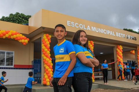 Educação do campo ganha reforço com inaugurações de novas escolas no interior de Parintins