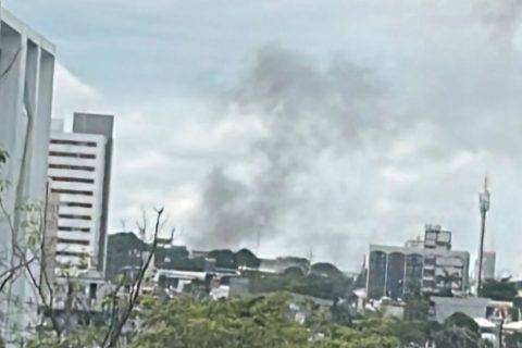 Fogão industrial explode e provoca incêndio em cozinha no Centro de Manaus