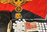 Homem de 70 anos é preso por comercializar símbolos nazistas