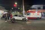 Colisão entre carro e moto deixa homem ferido em cruzamento no bairro Cachoeirinha