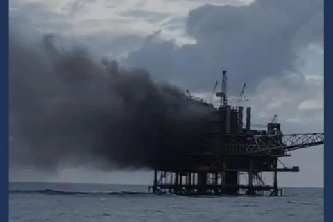 Incêndio atinge plataforma da Petrobras e deixa trabalhador ferido