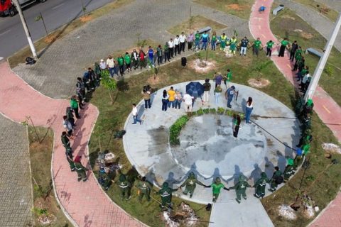 Manaus celebra Dia da Terra com ação de arborização e marco de 5.550 novas árvores plantadas
