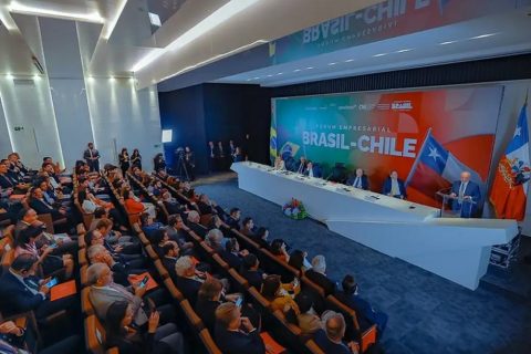 Lula e Boric querem ampliar relações comerciais entre Brasil e Chile