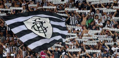 Botafogo encara Estudiantes na Argentina em busca de recuperação na Libertadores