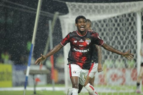 São Paulo vence Libertad no Paraguai e assume liderança do Grupo D da Libertadores