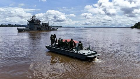 Marinha intensifica ações de patrulha no Rio Japurá durante a Operação Ágata Amazônia 2025