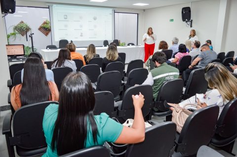 Secretários municipais de Saúde conhecem estrutura do Cepcolu, referência na prevenção do câncer do colo do útero no Amazonas