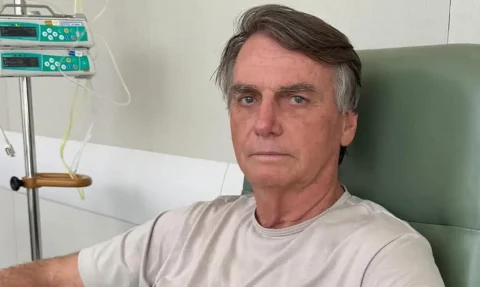 Bolsonaro está “debilitado” e não irá a julgamento, diz advogado