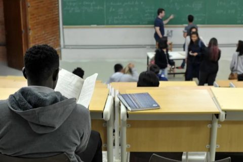 Campanha triplica doações e amplia acesso de estudantes negros à educação