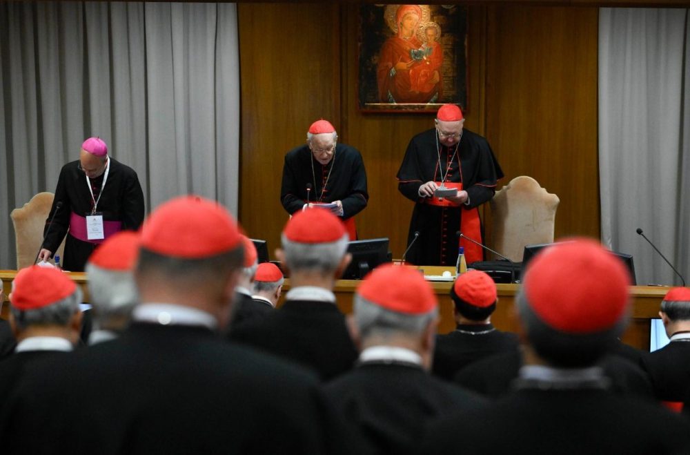 Cardeais se recolhem no Vaticano para eleger sucessor de Francisco Cardeais se recolhem no Vaticano para eleger sucessor de Francisco