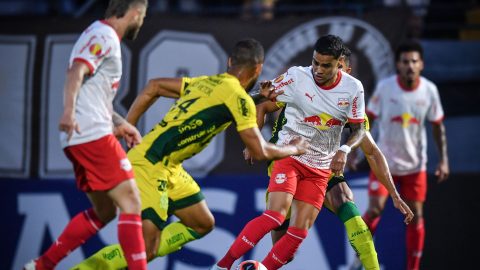 Nos acréscimos, Bragantino supera Mirassol e assume vice-liderança do Brasileirão