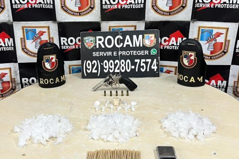 Homem é preso com 170 porções de drogas e 62 cigarros de maconha em Manaus