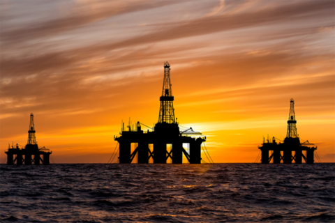 Crise no Oriente Médio leva países asiáticos a limitar consumo de petróleo