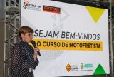 Maio Amarelo: Curso do Detran-AM garante capacitação e crédito de R$ 10 mil para motofretistas