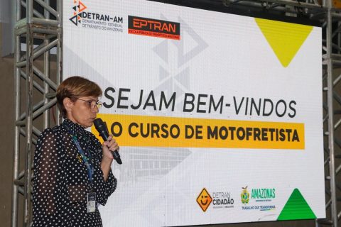 Maio Amarelo: Curso do Detran-AM garante capacitação e crédito de R$ 10 mil para motofretistas