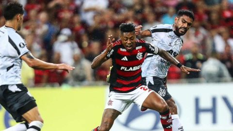 Flamengo encara Central Córdoba em duelo decisivo pela Libertadores