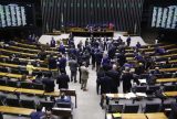 Câmara aprova urgência para PL que proíbe desconto automático no INSS