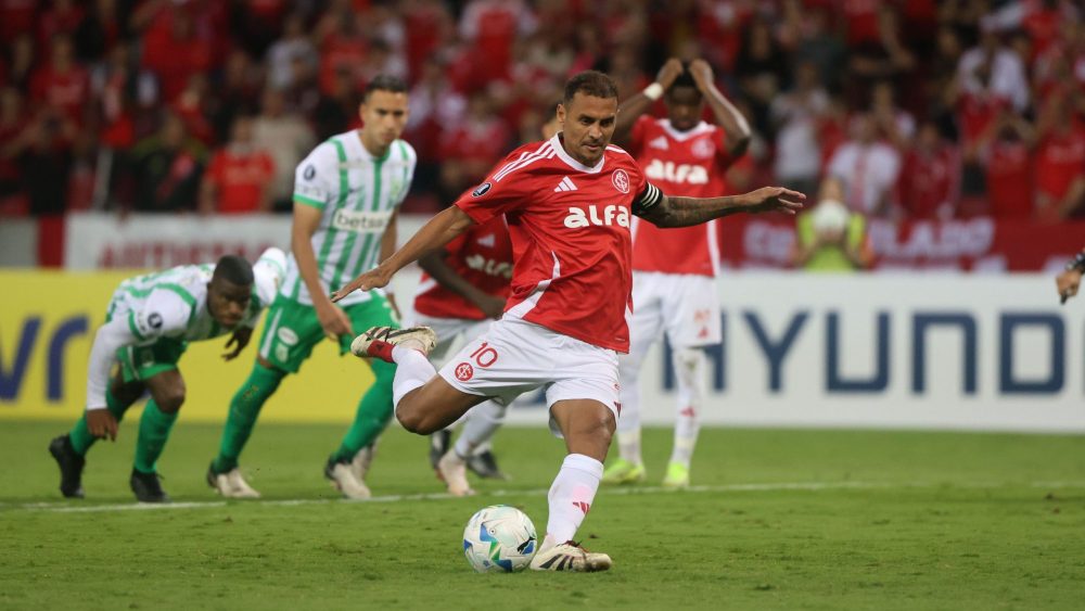 Inter é dominado pelo Atlético Nacional e se complica na Libertadores Inter é dominado pelo Atlético Nacional e se complica na Libertadores