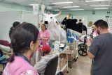 FCecon: Caprichoso e Garantido emocionam pacientes oncológicas durante celebração do Dia das Mães em Manaus