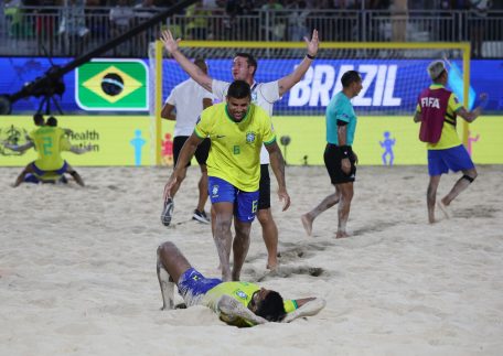 Brasil garante vaga na final da Copa do Mundo de beach soccer
