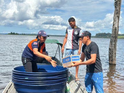Cheia no Amazonas já afeta mais de 500 mil pessoas em 43 municípios