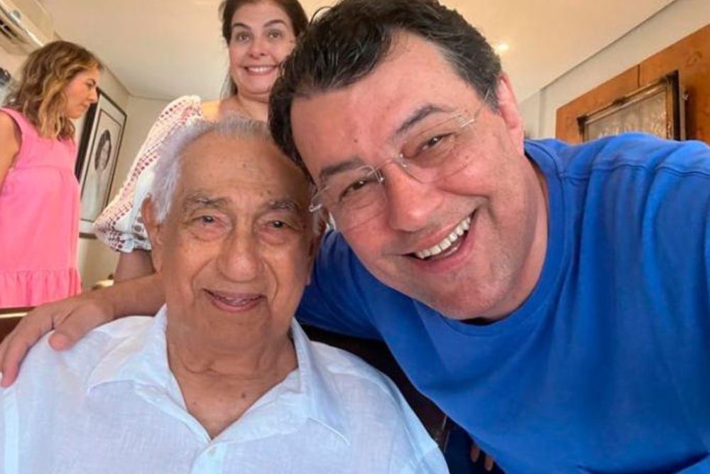 Câmara Municipal de Manaus lamenta falecimento do pai do senador Eduardo Braga e presta homenagem Câmara Municipal de Manaus lamenta falecimento do pai do senador Eduardo Braga e presta homenagem