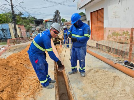 Obras de esgotamento sanitário avançam no bairro Cidade de Deus