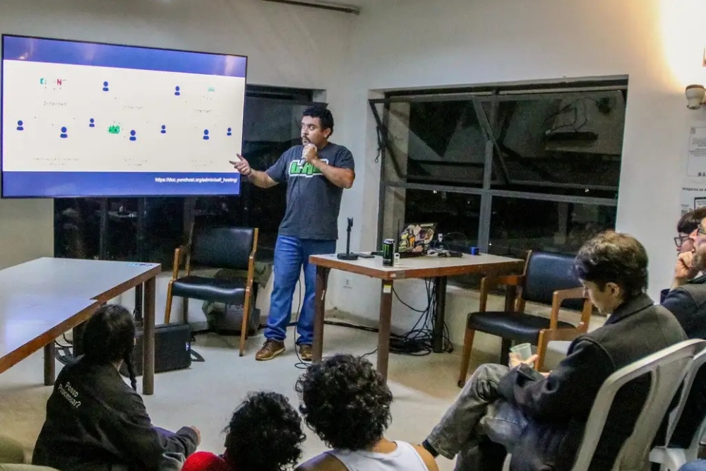 CryptoRave: Encontro internacional discute resistência digital diante de IA e plataformização CryptoRave: Encontro internacional discute resistência digital diante de IA e plataformização