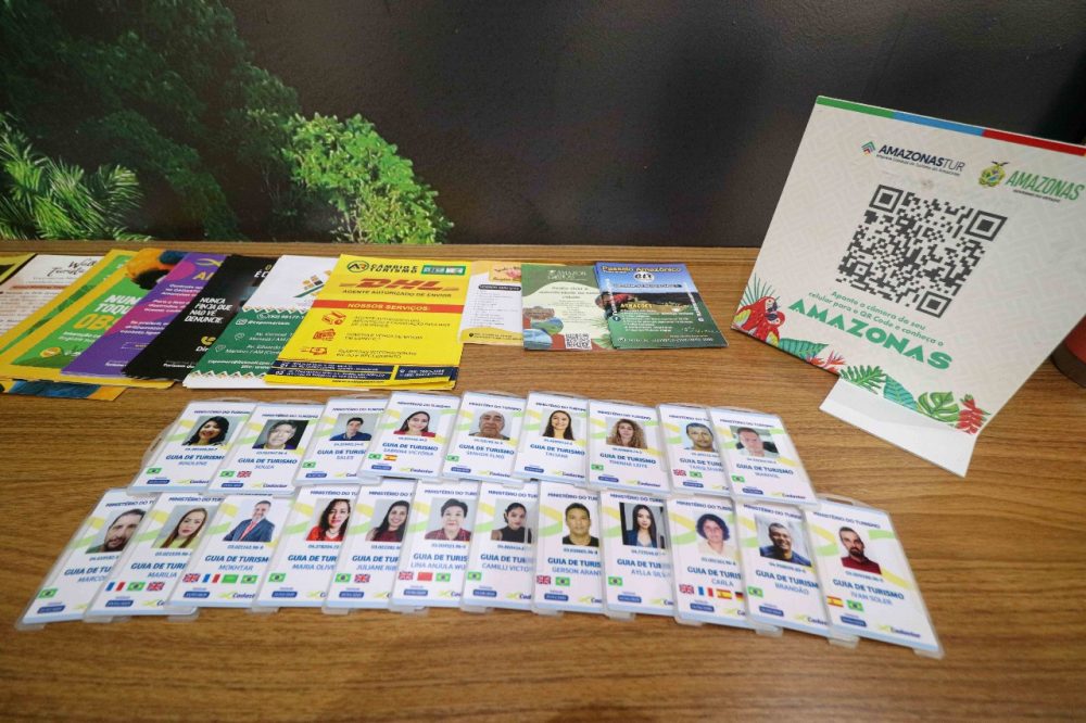 Amazonas inicia entrega de crachás profissionais para Guias de Turismo Amazonas inicia entrega de crachás profissionais para Guias de Turismo