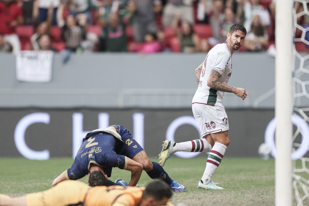 Fluminense goleia Aparecidense e garante vaga nas oitavas da Copa do Brasil Fluminense goleia Aparecidense e garante vaga nas oitavas da Copa do Brasil