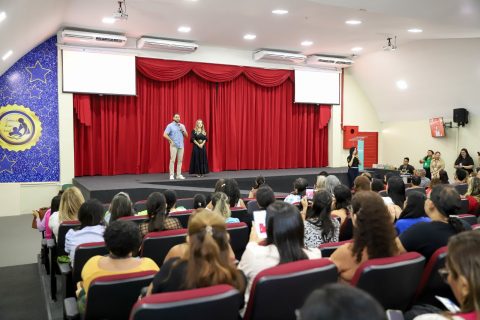 Professores da Educação Especial participam de evento sobre inclusão nas escolas de Manaus