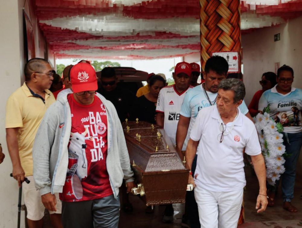 Boi Garantido presta última homenagem a Agostinho Rodrigues, ícone das indumentárias Boi Garantido presta última homenagem a Agostinho Rodrigues, ícone das indumentárias