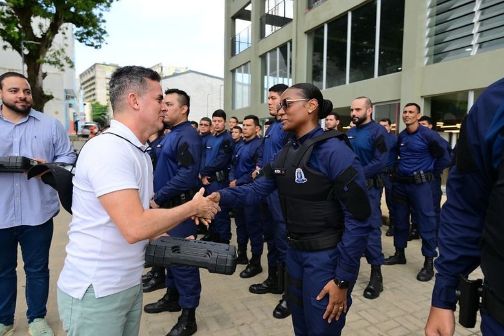 Prefeito David Almeida celebra avanço da PEC das Guardas e garante mais investimentos na segurança de Manaus Prefeito David Almeida celebra avanço da PEC das Guardas e garante mais investimentos na segurança de Manaus