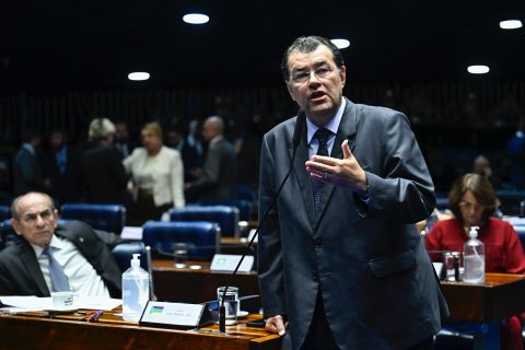 Senador Eduardo Braga apoia PEC que inclui guardas municipais e agentes de trânsito na Segurança Pública