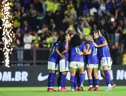 De virada, Brasil vence Japão e encerra preparação para a Copa América