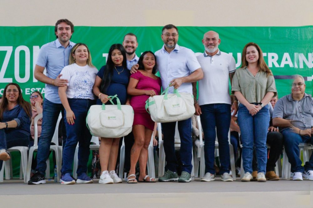 Governo do AM envia 3,6 toneladas de alimentos para famílias em situação de vulnerabilidade em Itacoatiara