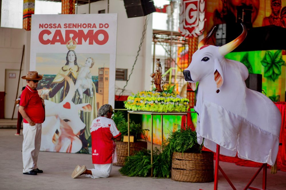 Boi Garantido celebra momento de fé ao receber Nossa Senhora do Carmo na Cidade Garantido Boi Garantido celebra momento de fé ao receber Nossa Senhora do Carmo na Cidade Garantido
