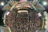 Assembleia de Deus lota sambódromo, em ato religioso e político, com 150 mil fiéis