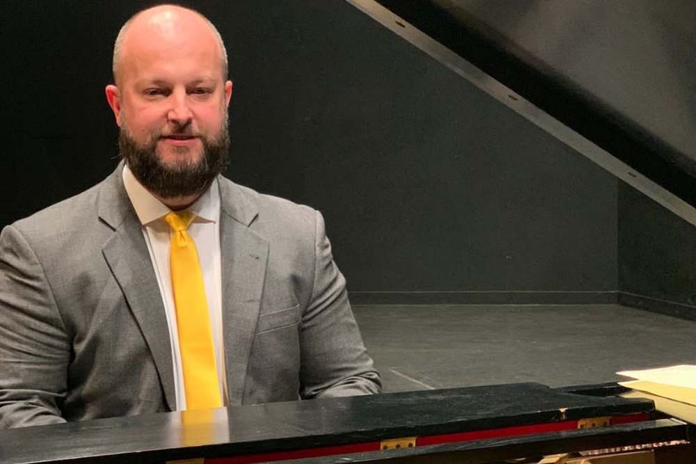 Pianista João Gustavo Kienen leva obra de Bach ao Teatro Amazonas nesta terça-feira (10) Pianista João Gustavo Kienen leva obra de Bach ao Teatro Amazonas nesta terça-feira (10)