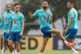 Ancelotti testa nova formação ofensiva para jogo contra o Paraguai nas Eliminatórias