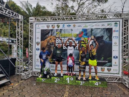 Debaixo de chuva, Corrida do Batalhão Ambiental reúne mais de 2 mil participantes na Ufam