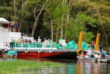 Mutirão mobiliza mais de 200 voluntários para limpar igarapé em Manaus