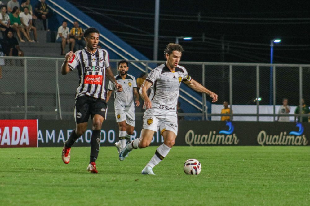 Amazonas bate Athletic-MG, em casa, na luta desesperada para evitar o rebaixamento Amazonas bate Athletic-MG, em casa, na luta desesperada para evitar o rebaixamento