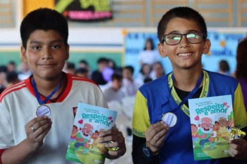 'Junho Violeta': Escolas de Manaus promovem ações educativas sobre respeito e proteção aos idosos