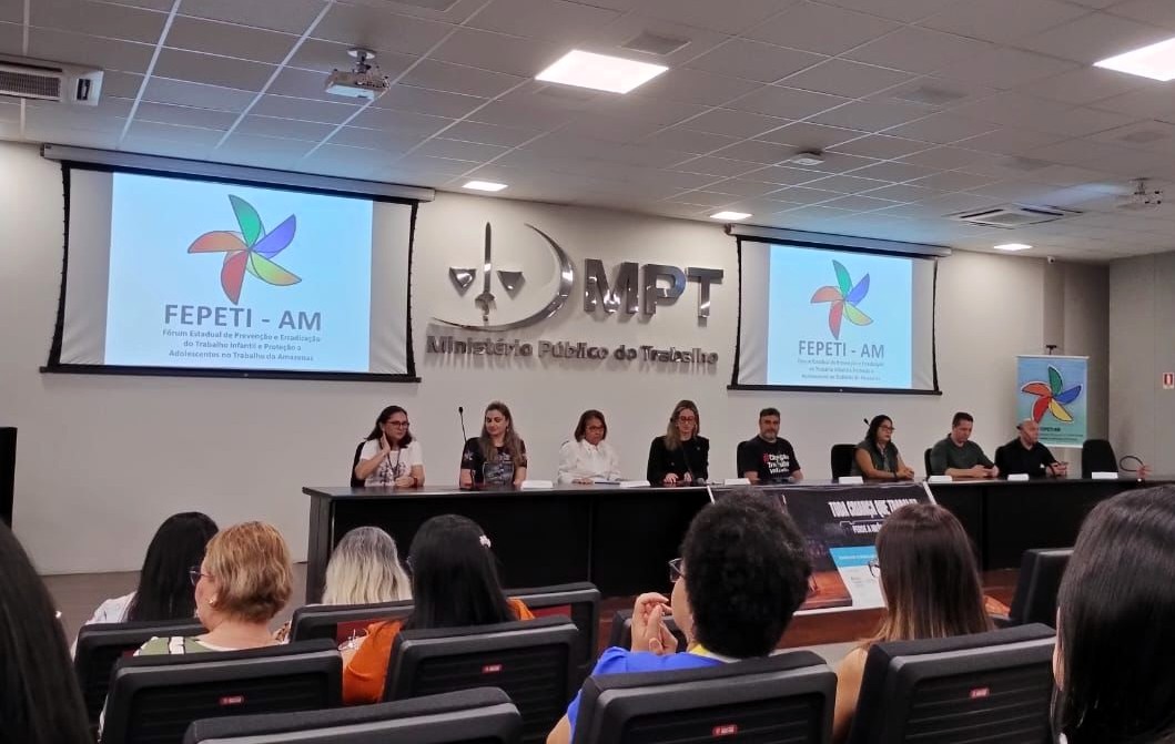 Dia Mundial de Combate ao Trabalho Infantil alerta para riscos à saúde de crianças no Amazonas Dia Mundial de Combate ao Trabalho Infantil alerta para riscos à saúde de crianças no Amazonas