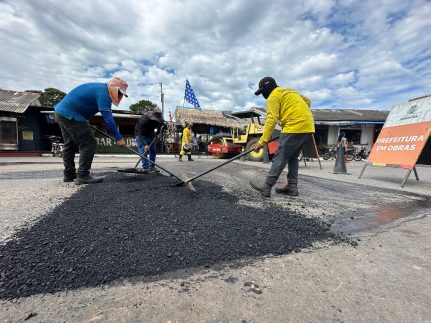 Parintins avança com Operação Tapa-Buraco e prepara ruas para o Festival Folclórico 2025