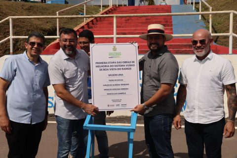 Governador Wilson Lima entrega obras de sistema viário e estádio em Boa Vista do Ramos