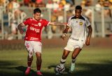 Série B: Amazonas FC reage a pênalti sofrido e supera Vila Nova por 2 a 1 no Carlos Zamith
